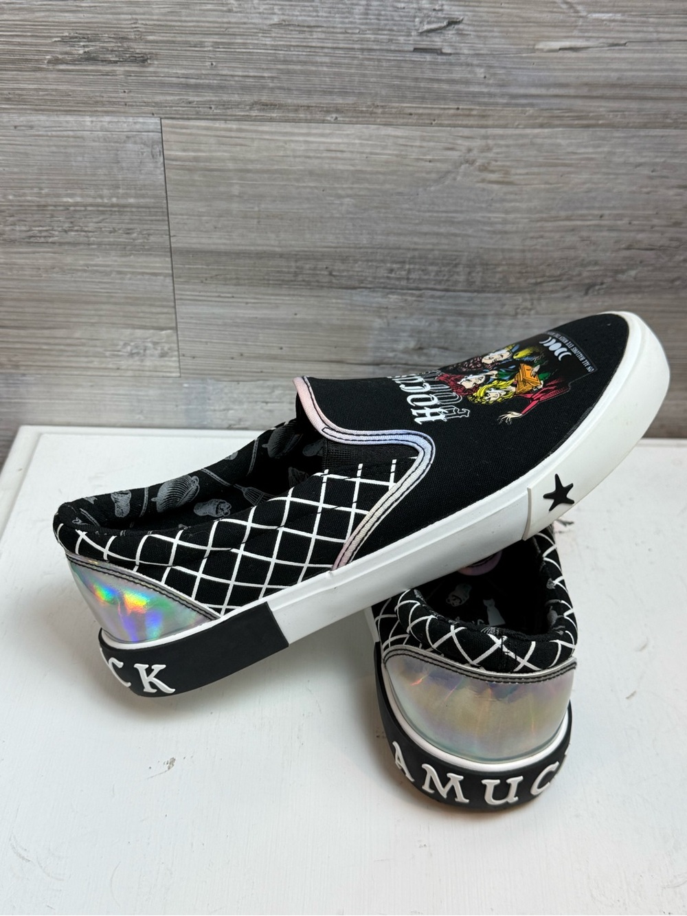 Disney Hocus Pocus Sanderson Sisters Slip On Canvas Sneakers Shoes Womens 8.5 - Picture 5 of 10